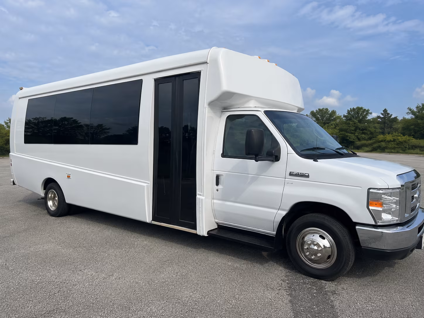 Tucson Birthday, Sweet 16, & Quinceañera Transportation onboard seating